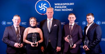 Dawid Jóźwiak Trenerem Roku Wielkopolski 2025. Szkoleniowiec Orła Kawęczyn zwycięża w plebiscycie WZPN! - Dawid Jóźwiak triumfuje w plebiscycie WZPN /fot. WZPN