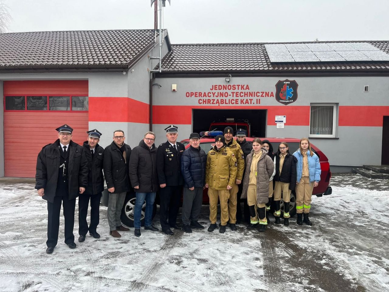 Wzmocnienie gotowości operacyjnej OSP Chrząblice. Lekki samochód przekazany z PSP Turek - Lekki samochód trafił do OSP Chrząblice