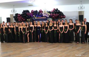 Foto: Klasy maturalne ZSR 2026 w pełnej...